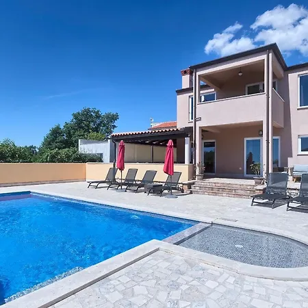 Pascal By Istra Vacation *