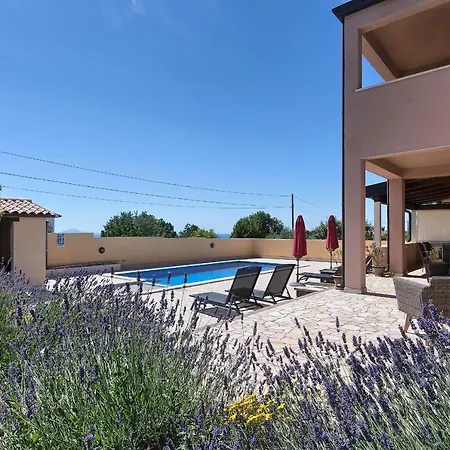 Villa Pascal *